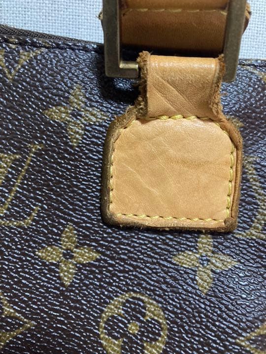 Authentic Louis Vuitton Monogram Pattern Crossbod… - image 10