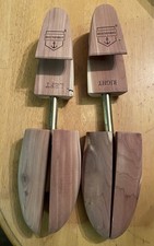 Houndsbay Cedar Shoe Tree Size Medium M Split Toe Stretcher Pair