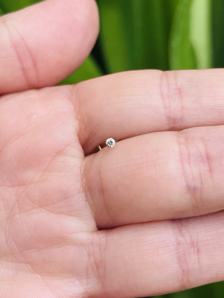 Nose Ring Screw 20G 1.5mm-3mm Genuine Natural Diamond 14K Yellow Gold - Image 4 of 4
