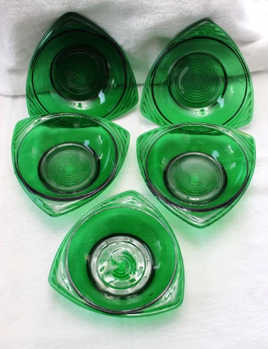 Vintage Anchor Hocking Emerald Forest Green Triangle Bowl