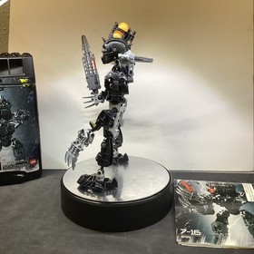 LEGO Bionicle Toa Nuparu complete w/ instructions and canister AH020110