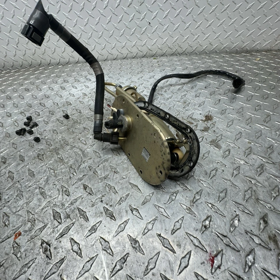 Conjunto de bomba de combustible gasolina Kawasaki VN1500 98-04 Vulcan Nomad 49040-1071 Foto 2 de 4