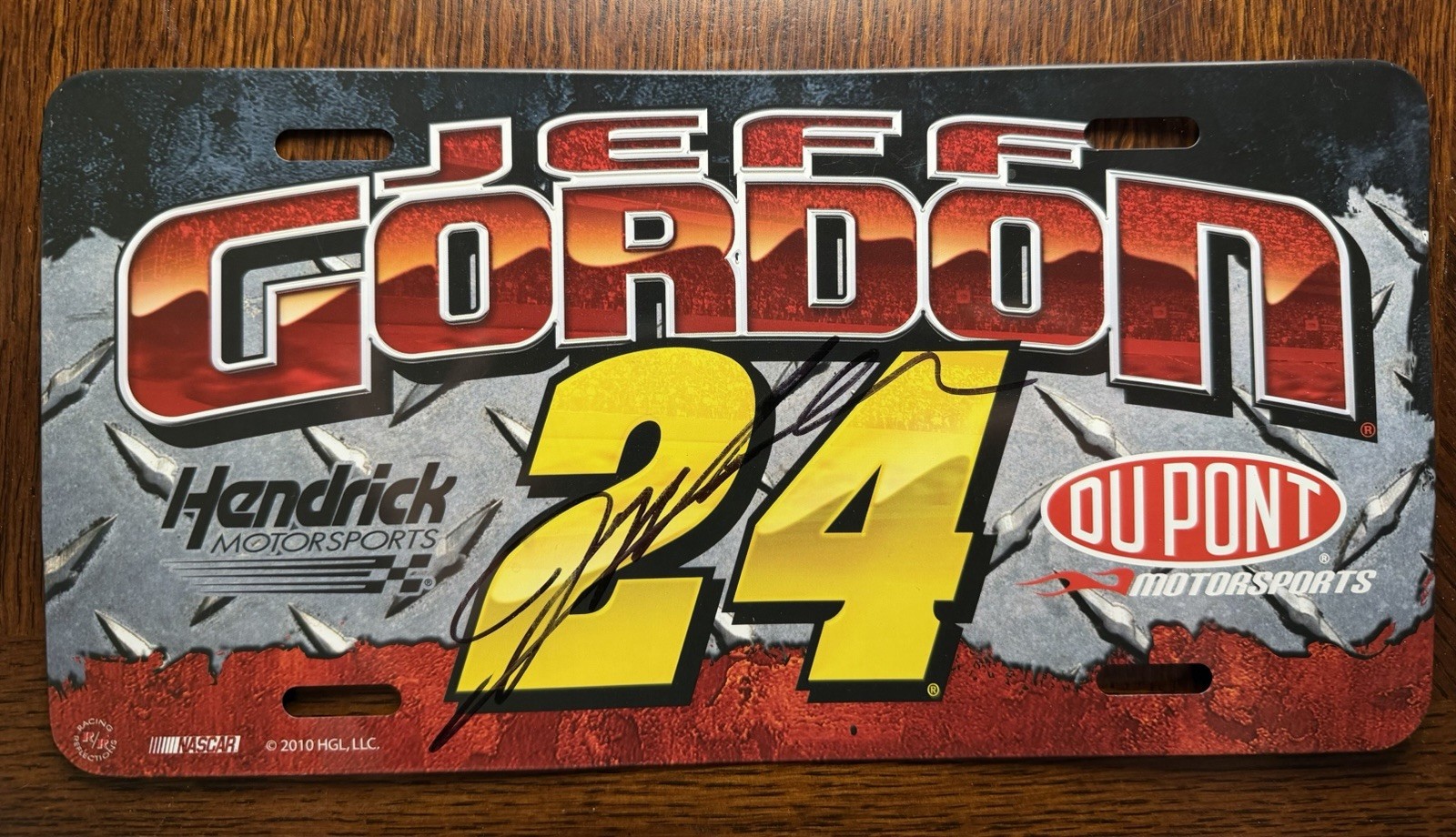 Jeff Gordon #24 Hendrick Motorsports / DuPont license plate - Autographed 