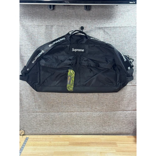 Sac de voyage noir Supreme FW22 neuf !