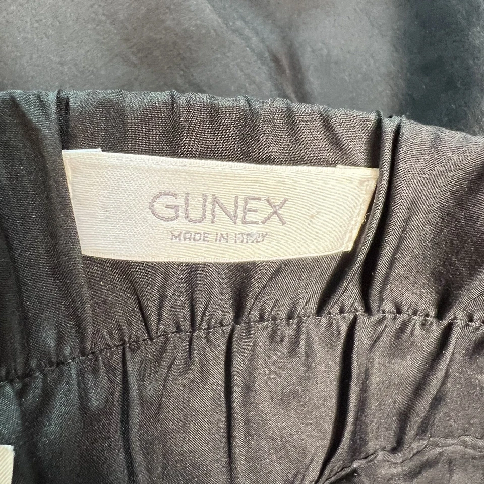 Gunex Made in Italy Pleated Silk Pocket Skirt Women's Size 4 Black - Image 3 of 4