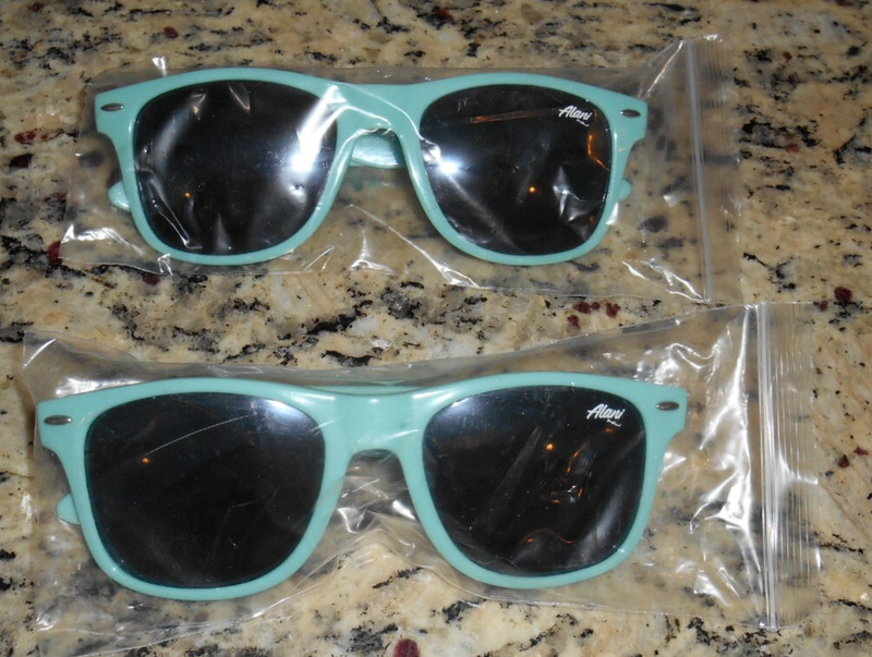 BUNDLE NEW 2 PAIR ALANI SUNGLASSES DARK UNISEX ADULT MENS WOMENS SEAFOAM GREEN
