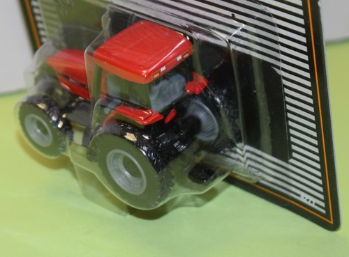ERTL 1/64 Scale Case IH MX135 Maxxum Tractor with MFD Gray Striped Case IH Card - Picture 2 of 5