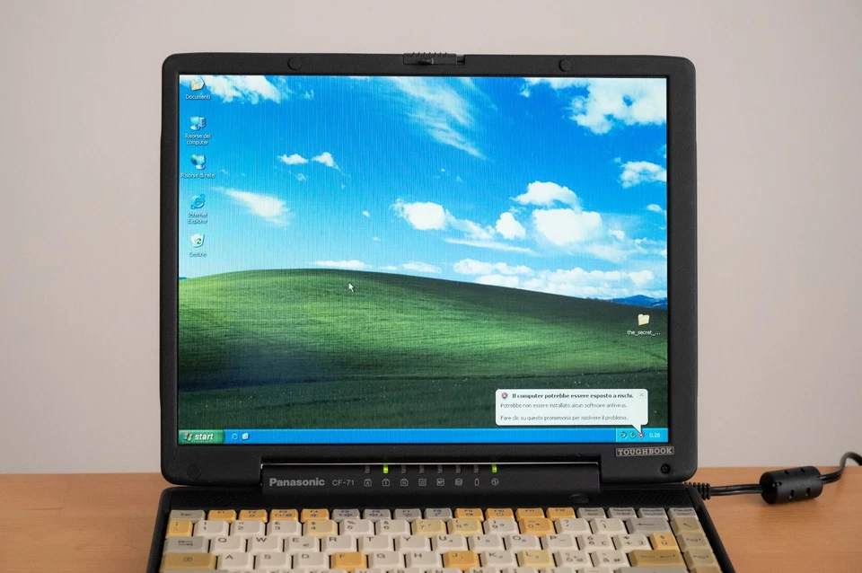 Panasonic Toughbook CF-71 13.3" - Pentium III - Vintage Rugged Laptop - Immagine 3 di 4