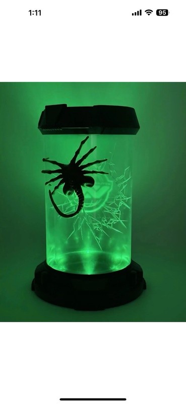 Aliens Facehugger Container & Xenomorph Figure Cup Collectible Display Set