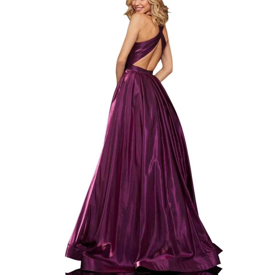 Sherri Hill Metálico Ciruela Halter Espalda Abierta Vestido de Baile de graduación Vestido Formal Talla 12 Foto 2 de 4