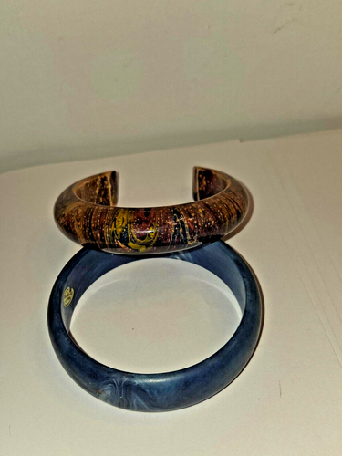 LOT OF 10 ONE SIZE FITS MOST BANGLE BRACELETS ASSORTED MATERIALS AND DESIGNS - Picture 14 of 16