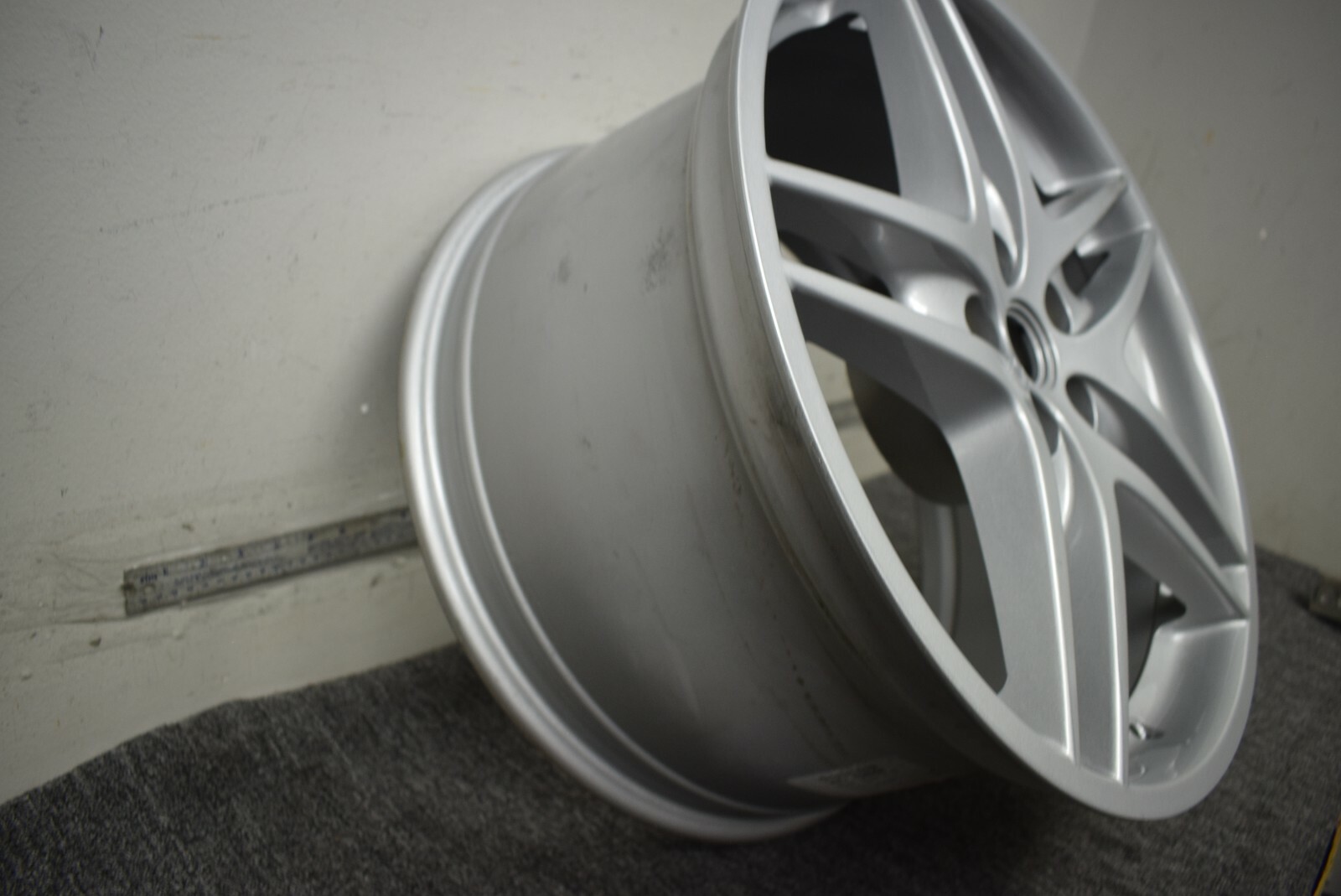 FERRARI F430 WHEEL RIM 10X19 FACTORY OEM