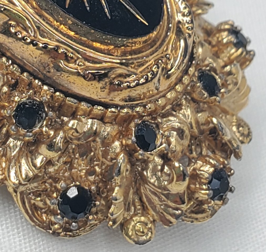 Vintage Sphinx Gold Tone Black Rhinestone Brooch Ornate Vintage Sphinx Gold Tone Black Rhinestone Brooch Ornate
