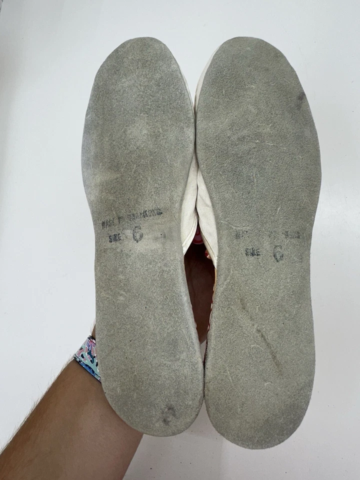 Zapatillas Mujer Talla 6 Blanco Satinado Bordado Dragón Sin Cordones De Colección Foto 3 de 4