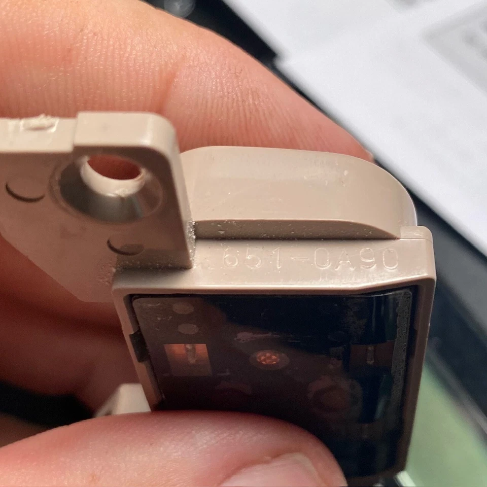 ПОДЛИННЫЙ 2000 2001 Lexus ES300 левое переднее сиденье назад поясничный переключатель желтовато-коричневый #651-0A90 - Изображение 3 из 4