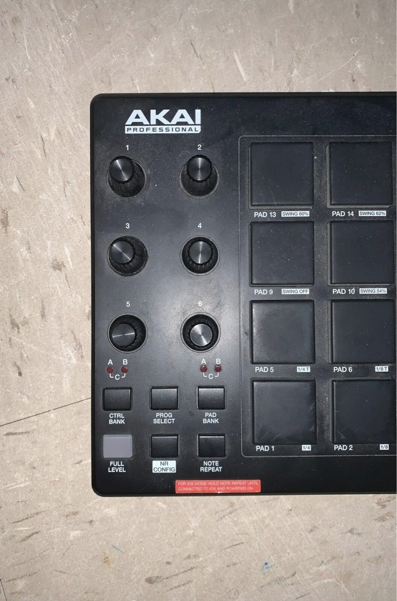 Akai パッド MPD218 Akai MPD218 Drum Pad Controller – Same Day Music