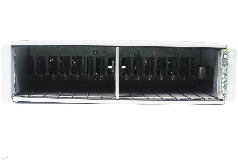 IBM System Storage EXN4000 14-Bay External Storage Array – No HDD (READ) - Image 3 of 4