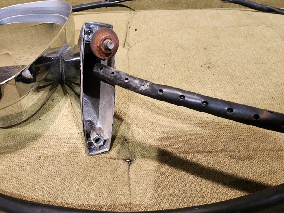 Espejo de puerta manual derecho de pasajero Oldsmobile Olds Toronado 1980-1985 cromado OEM Foto 3 de 4