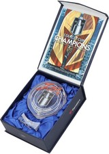 Jack Eichel Signs Exclusive Autograph Card Deal with Leaf 8