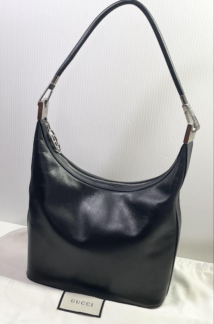 Extremely beautiful GUCCI genuine leather one shoulder bag black GG hardware   L