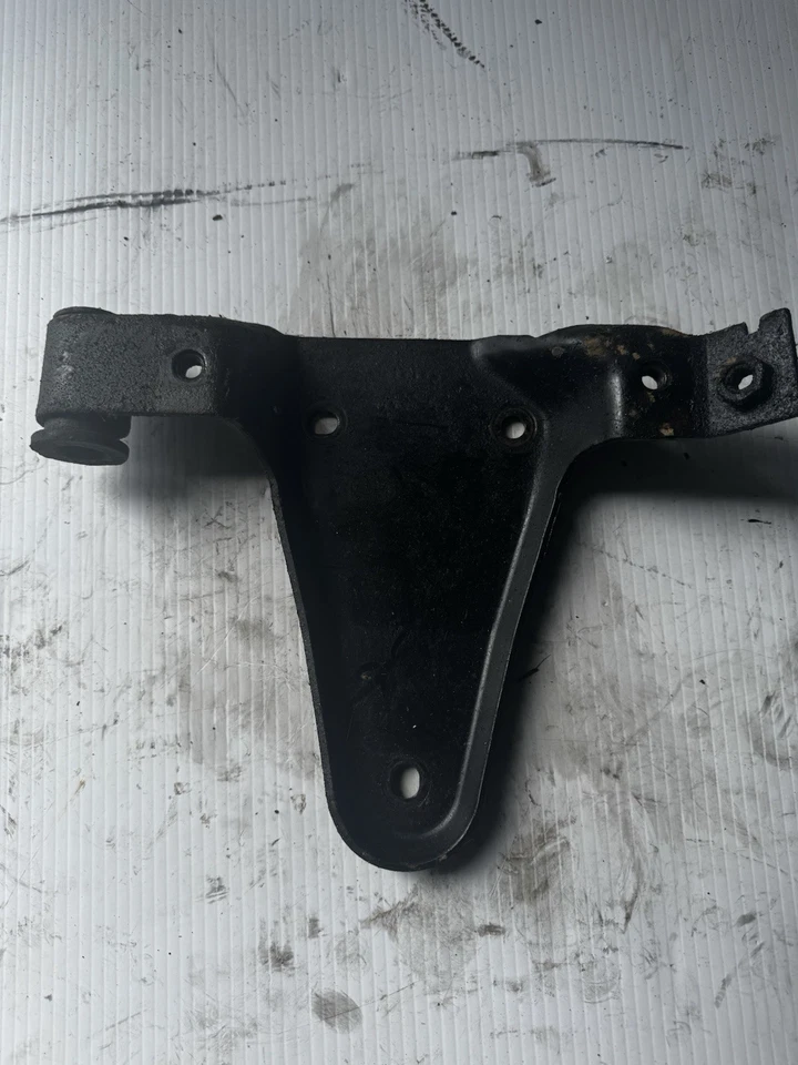 1996 - 2002 DODGE RAM 2500 3500 CUMMINS AUTOMATIC 2WD TRANSMISSION MOUNT BRACKET - Image 3 of 3