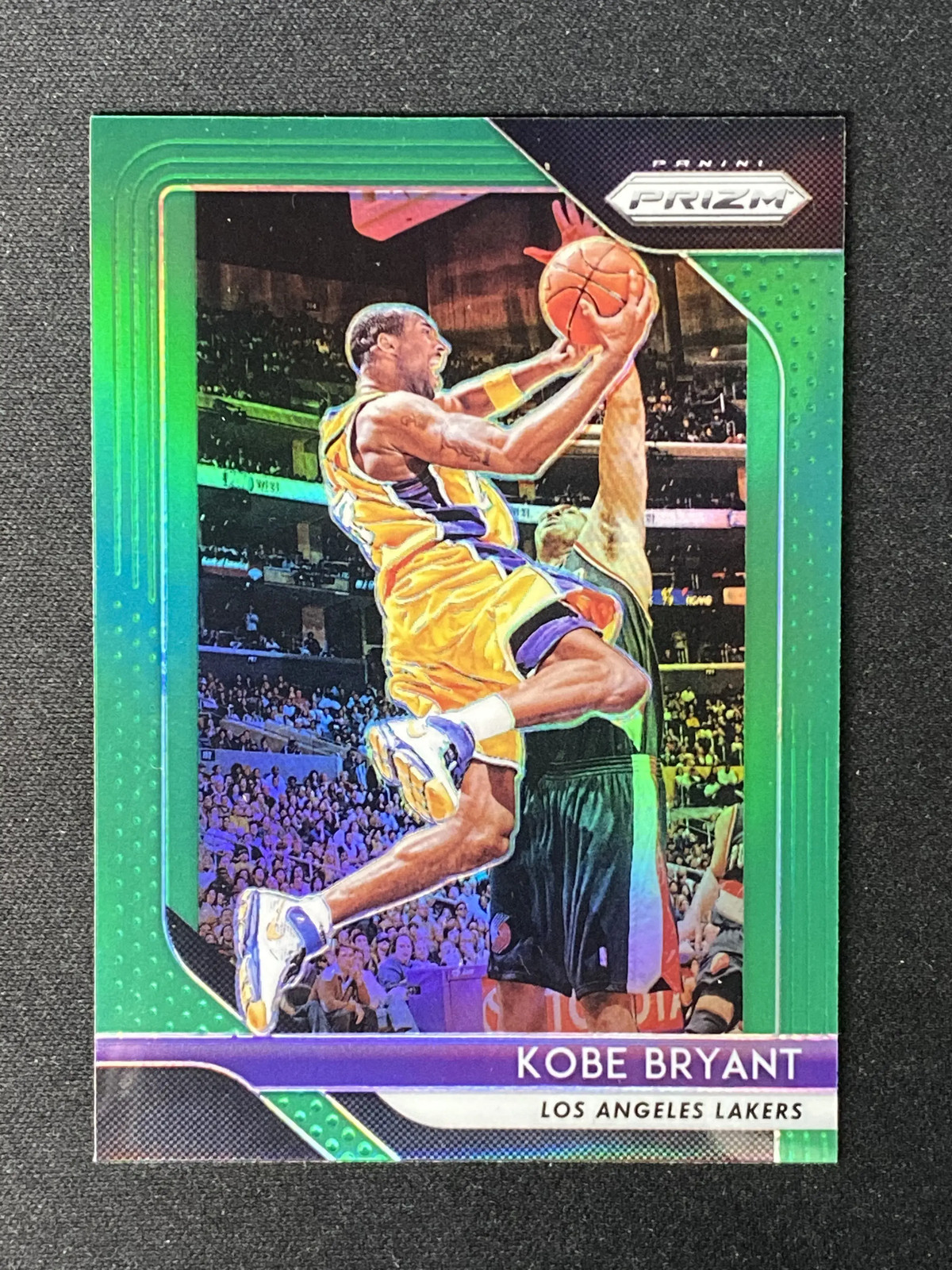 2018 Panini Prizm Basketball Kobe Bryant Green Prizm #15 Angeles Laker-92.100
