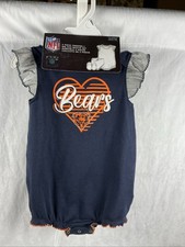 NWT Chicago Bears 3 Piece Creeper, Bib And Bootie Set 24 month
