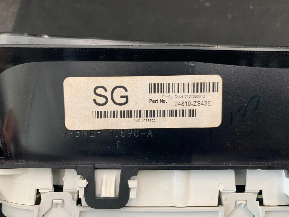 * Cuadro de instrumentos velocímetro Nissan Xterra 2007 2008 2009 4x2 124.249 millas Foto 3 de 3