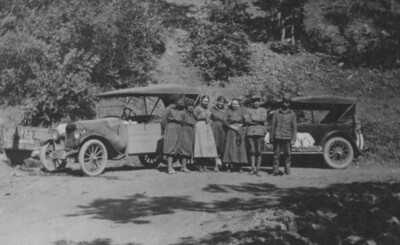 1920s First Car Outing Group Fisk Valley Road Classic Car Fashion Rural