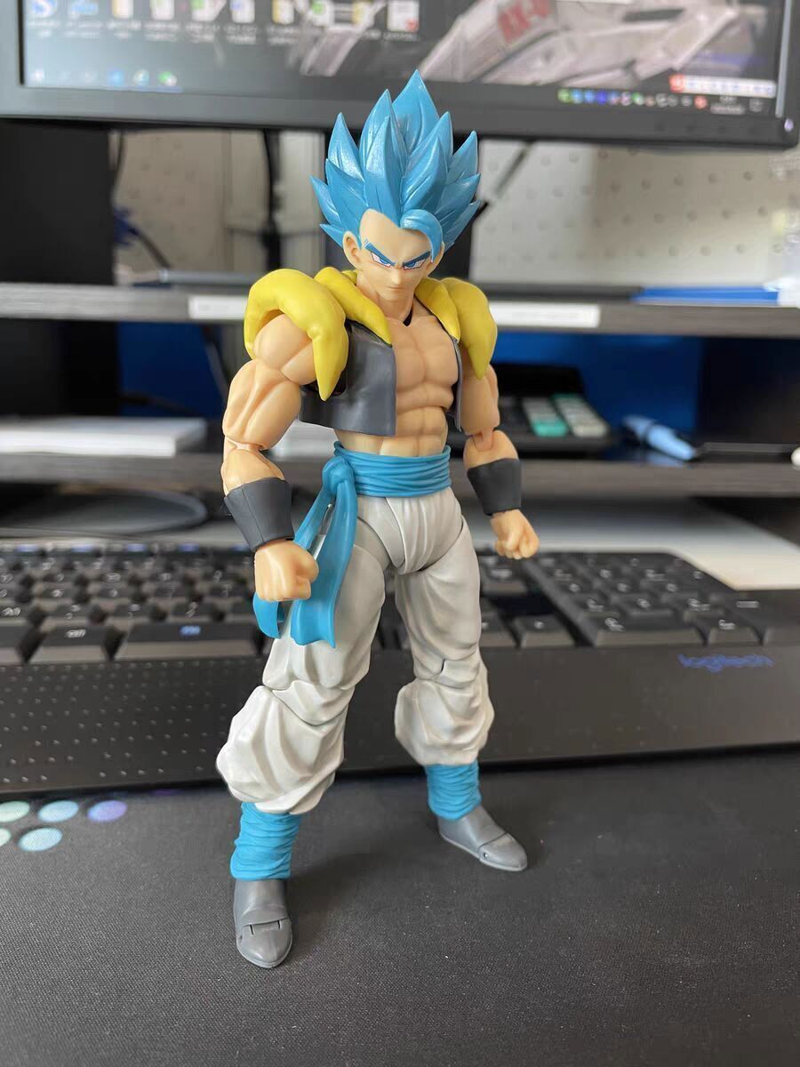 S.H. Figuarts Gogeta and Broly: Packaging Revealed - DBZ Figures.com