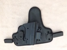 LOT OF 3  ALIENGEAR ALIEN GEAR HOLSTERS PISTOL  UNKNOW MODELS NICE SHAPE CLEAN