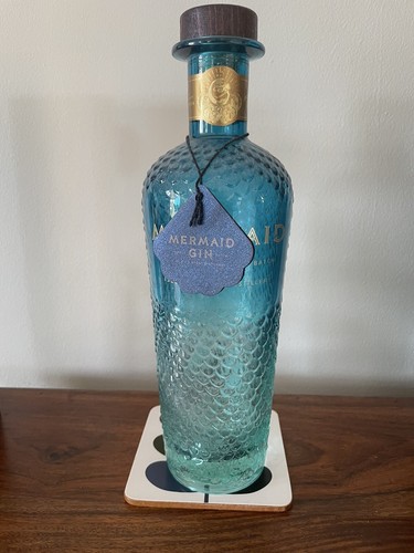 đź’™Mermaid Gin Distillery Empty Blue Bottleđź’™ - Picture 2 of 6