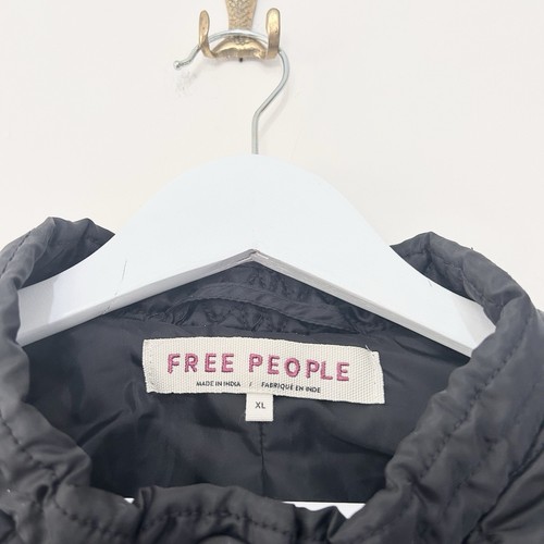Free People Quinn Quilted Jacket Size XL Black Velvet Patchwork Boho RRP £188 - Picture 5 of 9