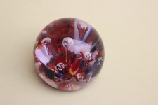 Presse-papier en verre décoratif · sulfure multicolore · bulles · non signé