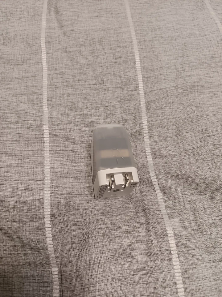 Genki Covert Dock 2 - White 45W Portable Charger & Dock for Switch 1, Steam Deck - Image 2 of 4