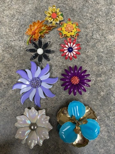 New ListingLot of 9 Vintage Metal Colorful Enamel Flower Leaf Pin Brooches Costume Jewelry