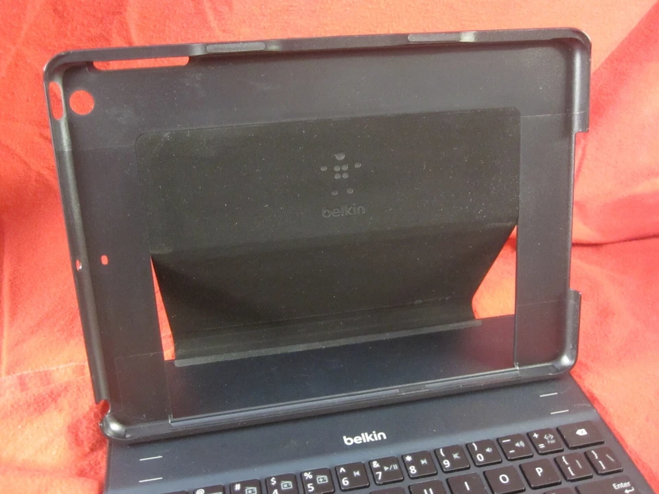 Belkin F5L151 беспроводной Ultimate клавиатуры чехол для iPad 4-го и 3-го поколения и iPad 2 - Изображение 2 из 4