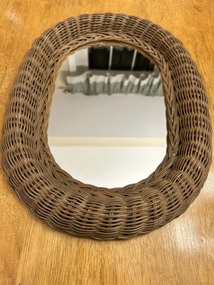 Espejo de pared ovalado marrón pintado vintage de mimbre colgante 16x12 Shabby Chic casa de campo Foto 2 de 4