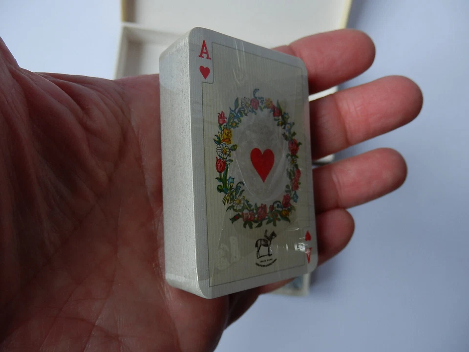 Carte mini gioco CANASTA PIATNIK Vienna Linotyp 119 sigillate sealed - Imagem 3 de 4