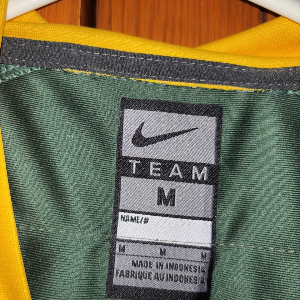 Carson Wentz North Dakota State Bison Nike Jersey Green Men's Medium - Image 3 of 4