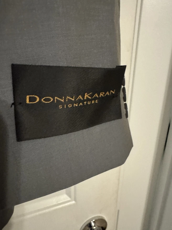 Donna Karen 签名男式西装,意大利制造,100% 羊毛,44R 码,全新,全新带标签 — 第 2/4 张图片