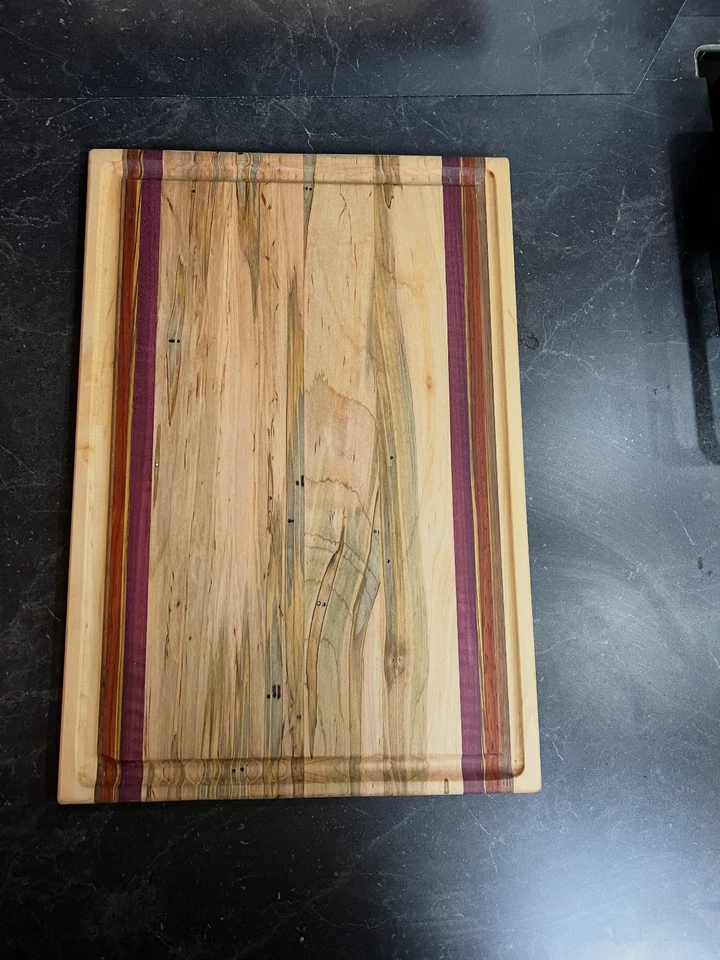 Tabla de cortar de arce ambrosía, hermoso grano y colores perfecta para Navidad Foto 2 de 4