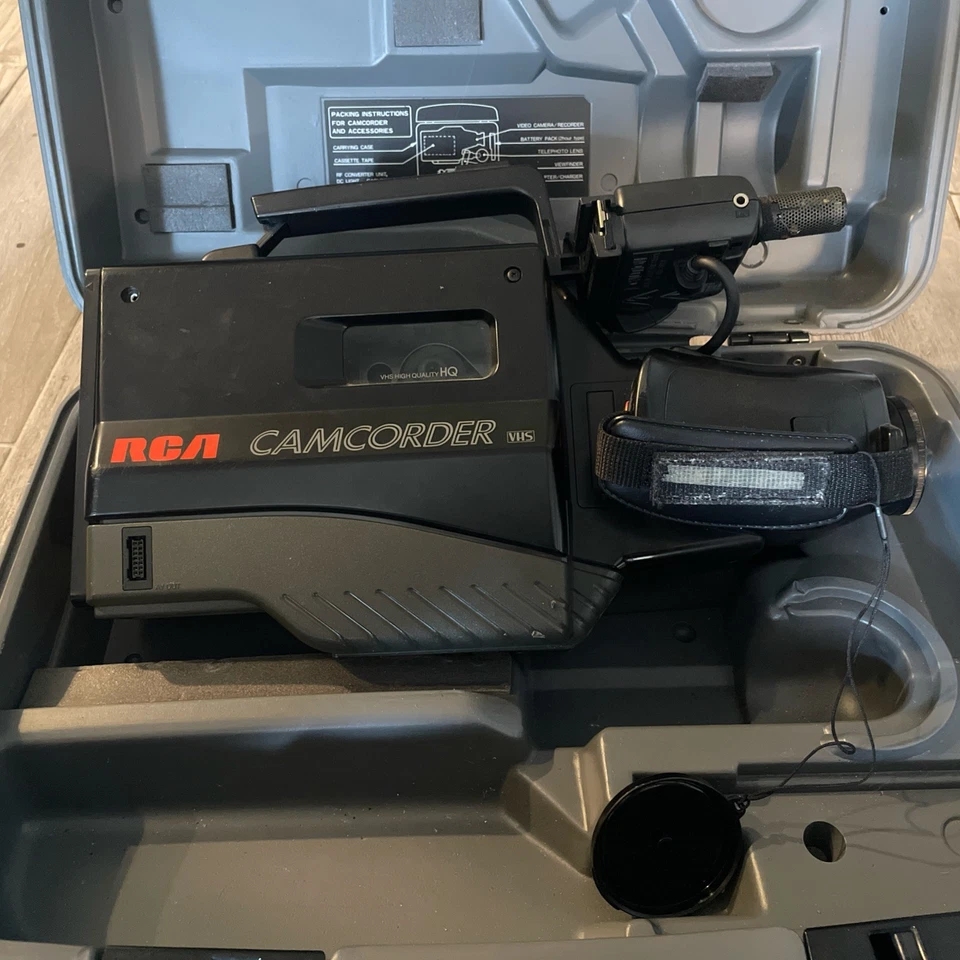RCA CC415 VHS-C Camcorder w/ Case, Keys, Lenses, Battery & Cables – Untested - Image 2 of 4