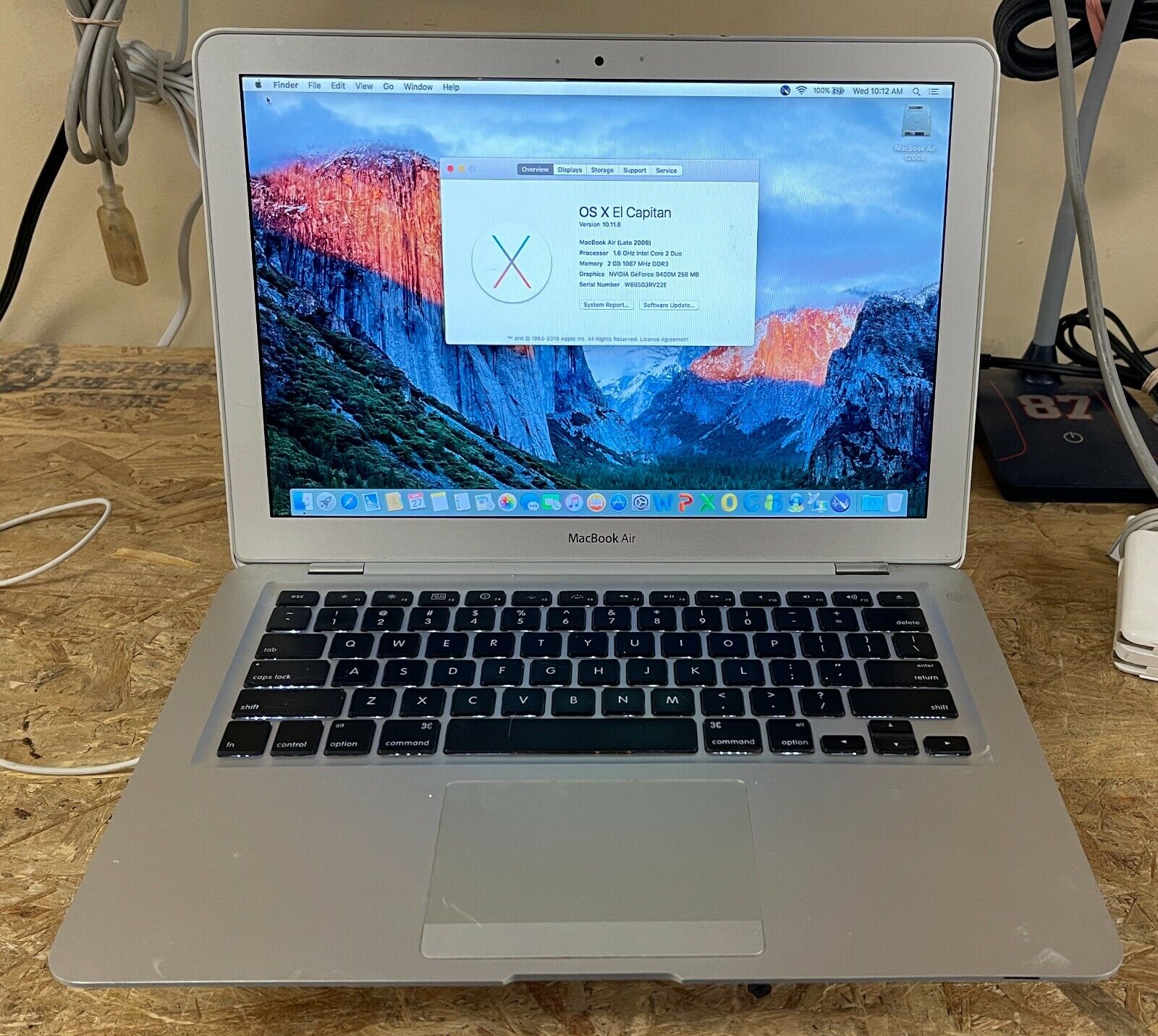 Apple MacBook Air 13-inch December 2008 1.6GHz Intel Core 2 Duo (MB543LL/A)