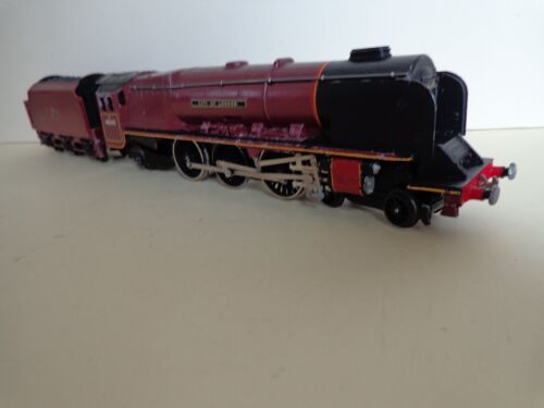 Hornby Dublo 2 rail City of London locomotive 00 gauge, BR maroon livery - Picture 1 of 5