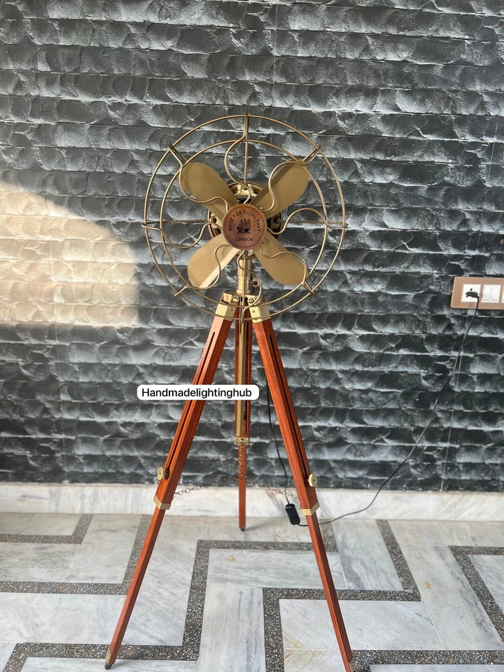 Ventilador de pedestal trípode de madera ajustable moderno eléctrico de 3 velocidades energéticamente eficiente Foto 3 de 4