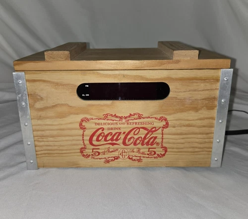 Vintage Coca-Cola Wood Crate with Bottles Alarm Clock Radio AM/FM Works