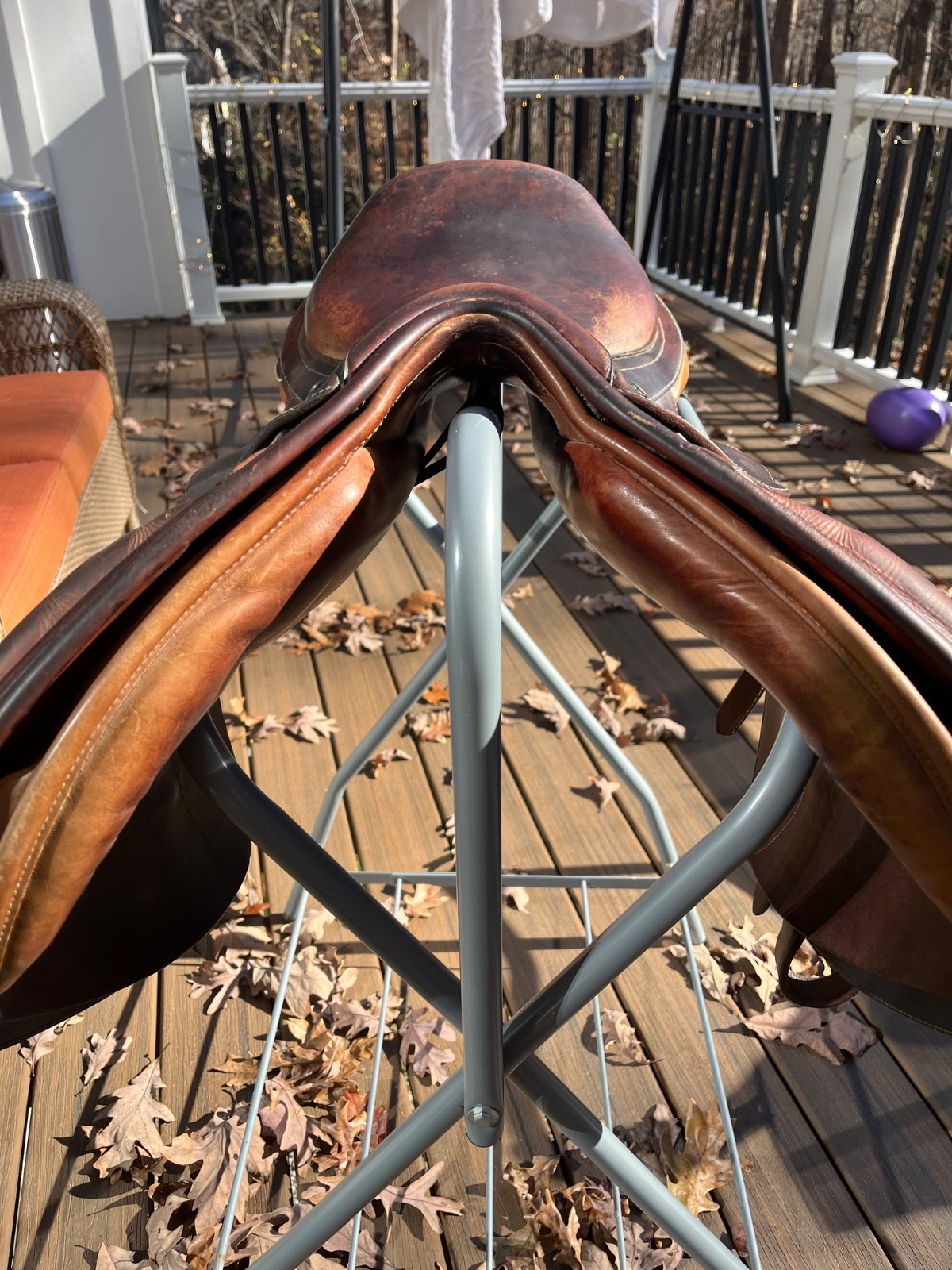 17.5 bates caprilli AP saddle with interchangeable gullet