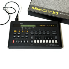 Yamaha QY10 Mobile Music Sequencer Rhythm Machine VG w/ AC Adapter Soft Case