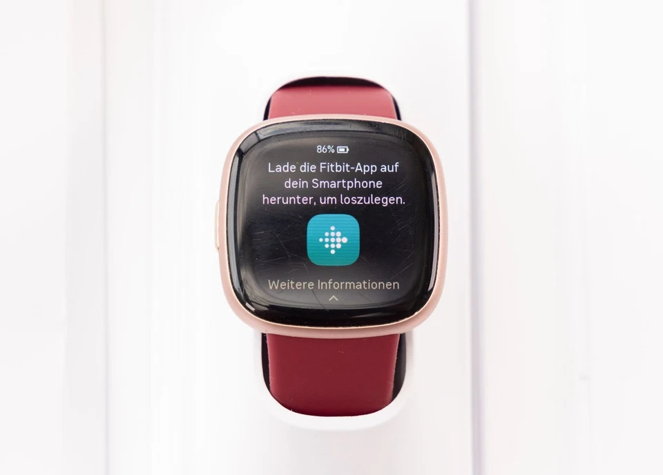 Google Fitbit Versa 4, Foto 2 von 5